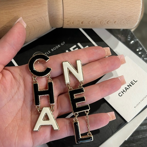 Auth. Chanel CHA NEL Earrings ICONIC - Picture 1 of 12